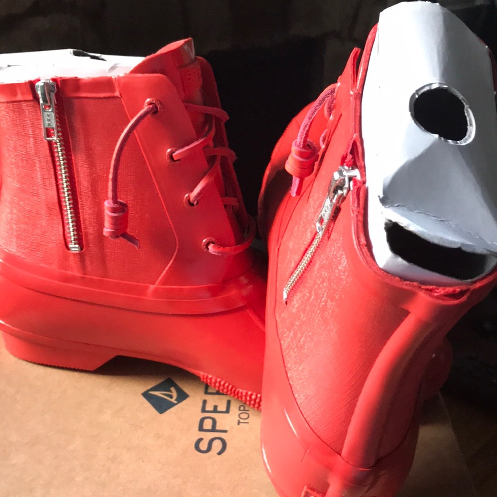 SPERRY FLOODED BOOTS